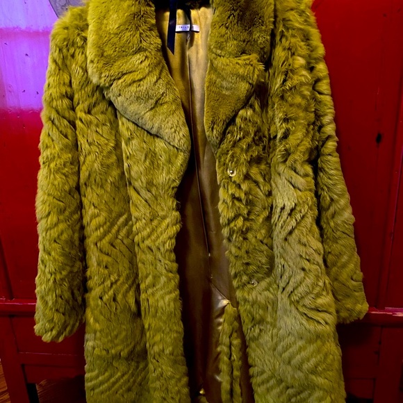 Trilogy Fur coat Rabbit - Picture 8 of 8